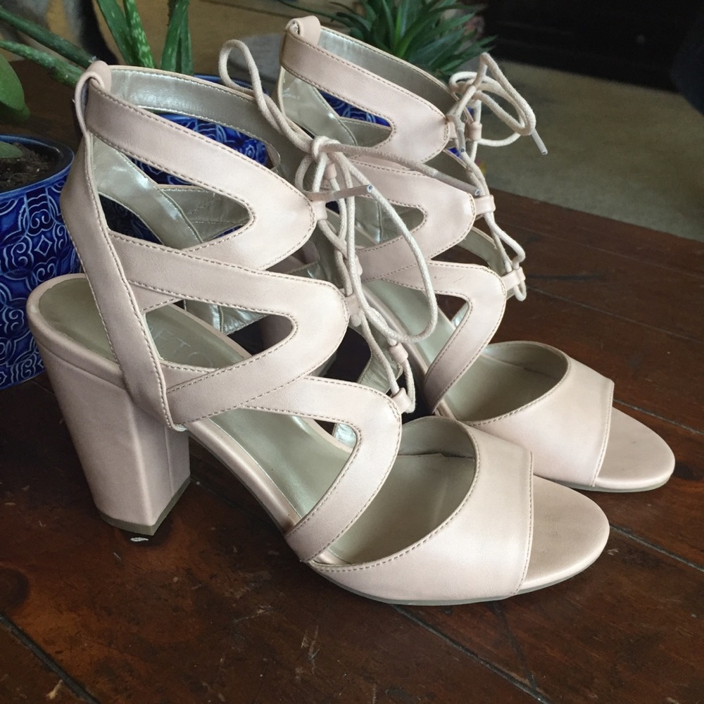 Blush Lace Up Chunk Heel - 10